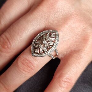 Moissanite 925 Sterling Silver Size 6.5 Stunning Floral Design